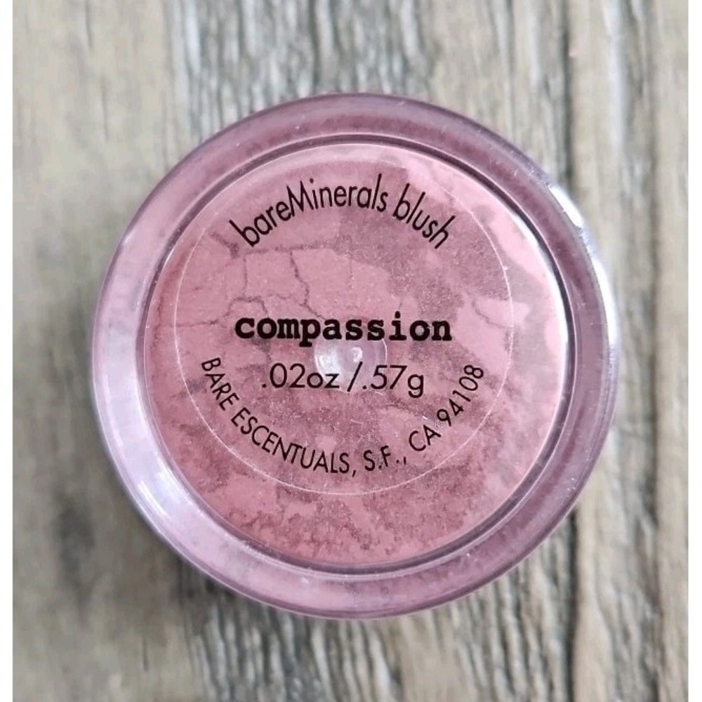 Bare Minerals Compassion .57g Bare Escentuals RARE Bareminerals